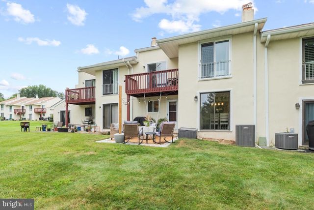2402 ELM CIR, Lansdale, PA 19446