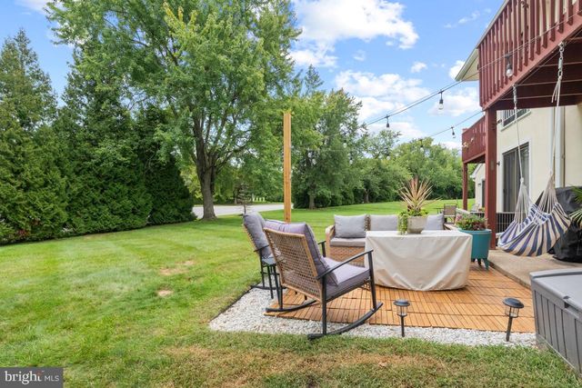 2402 ELM CIR, Lansdale, PA 19446