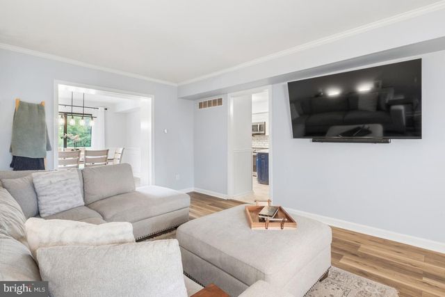 2402 ELM CIR, Lansdale, PA 19446