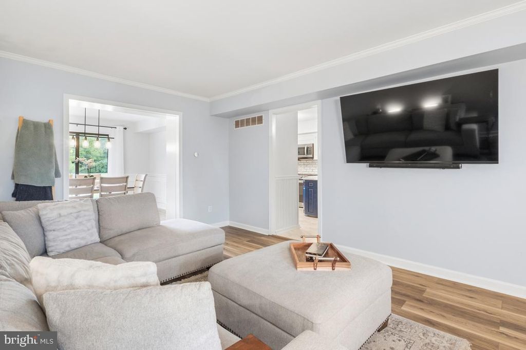 2402 ELM CIR, LANSDALE, PA 19446 — photo 5