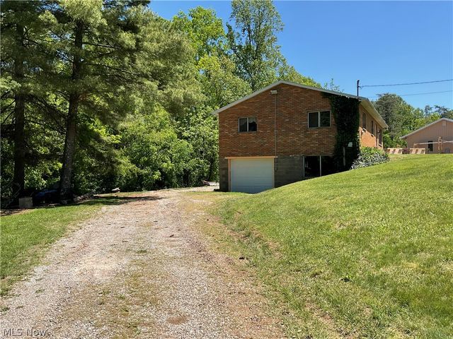 485 Grant Hill Road, Davisville, WV 26142