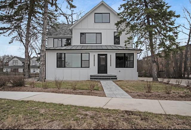 217 W Main Street, Lake Zurich, IL 60047