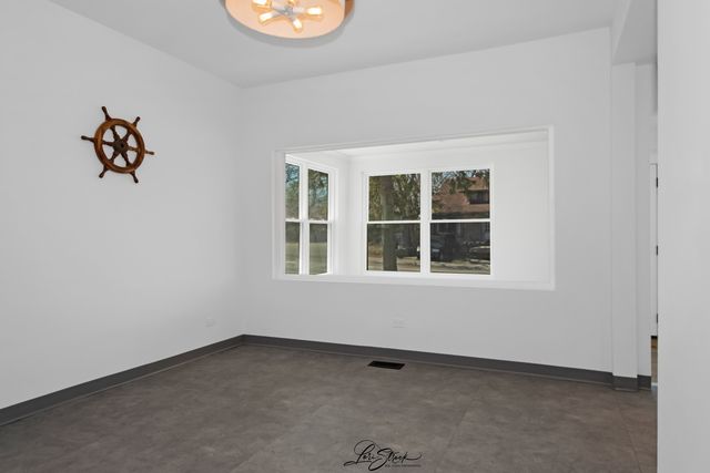 217 W Main Street, Lake Zurich, IL 60047