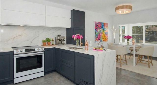 217 W Main Street, Lake Zurich, IL 60047