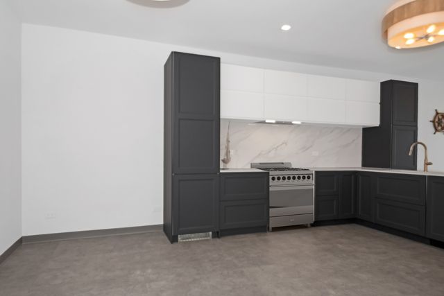 217 W Main Street, Lake Zurich, IL 60047