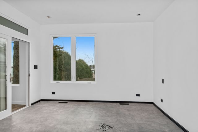 217 W Main Street, Lake Zurich, IL 60047