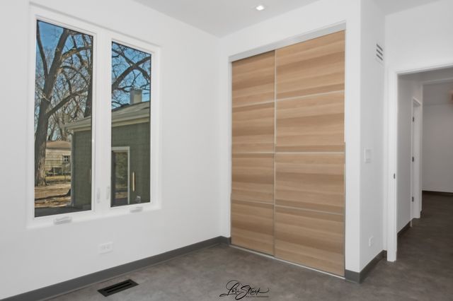 217 W Main Street, Lake Zurich, IL 60047