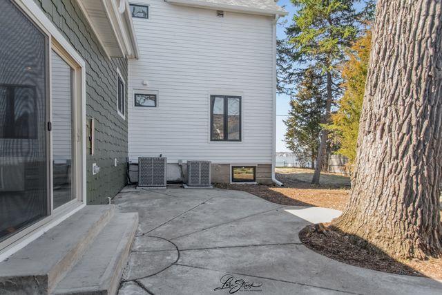 217 W Main Street, Lake Zurich, IL 60047