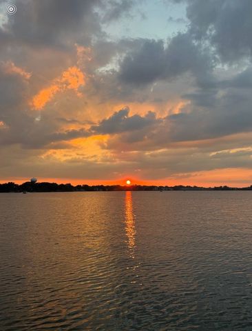 217 W Main Street, Lake Zurich, IL 60047