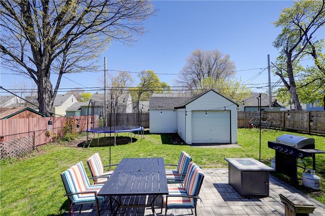 162 Nantucket Rd, Greece, NY 14626