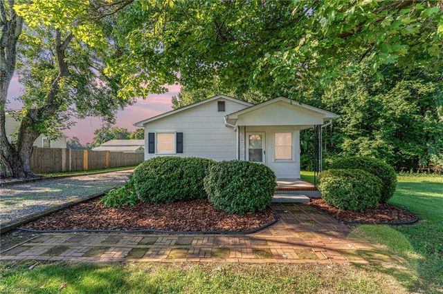 544 Edgewood Street, Kernersville, NC 27284