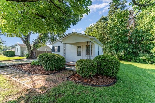 544 Edgewood Street, Kernersville, NC 27284