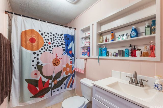 87-866 Hakeakea Street, Waianae, HI 96792