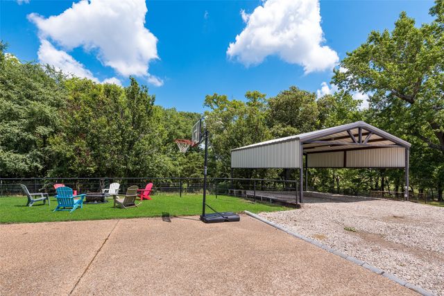 669 Vz County Road 2316, Canton, TX 75103