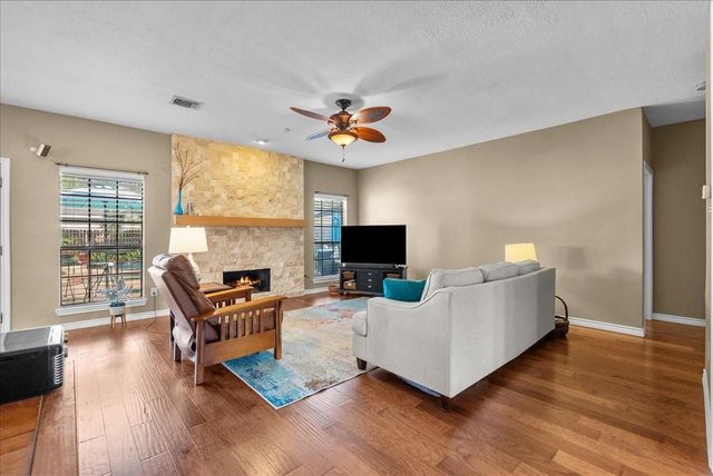 826 Prairie Brook Court, Houston, TX 77062