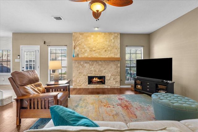 826 Prairie Brook Court, Houston, TX 77062