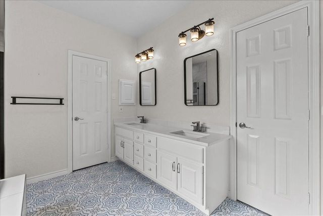 826 Prairie Brook Court, Houston, TX 77062