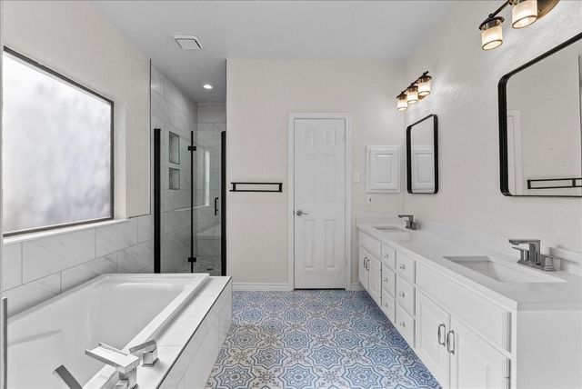 826 Prairie Brook Court, Houston, TX 77062