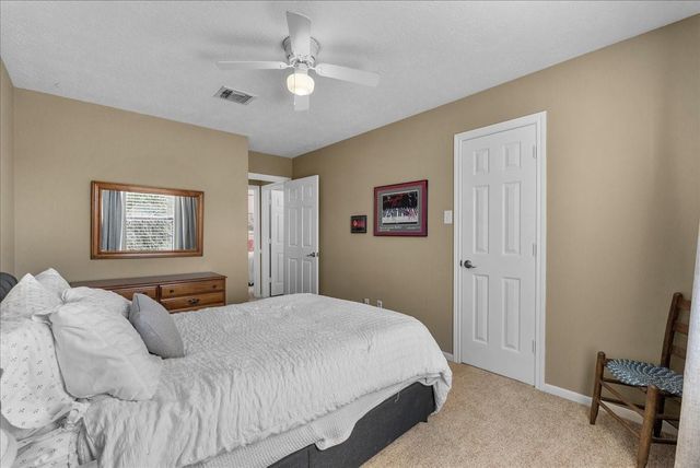 826 Prairie Brook Court, Houston, TX 77062