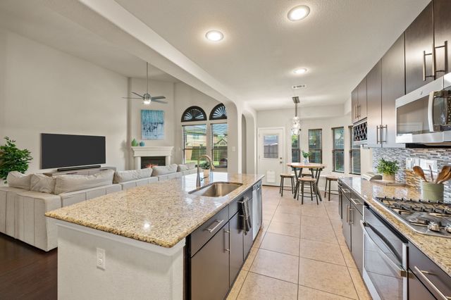 311 Blythe Bridge Drive, Roanoke, TX 76262