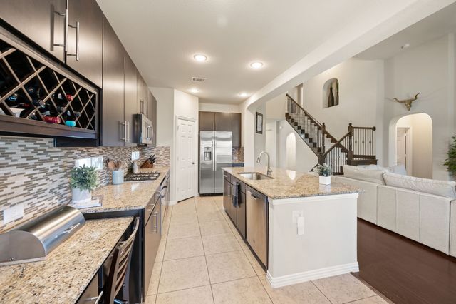 311 Blythe Bridge Drive, Roanoke, TX 76262