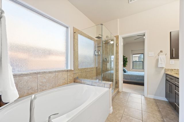 311 Blythe Bridge Drive, Roanoke, TX 76262