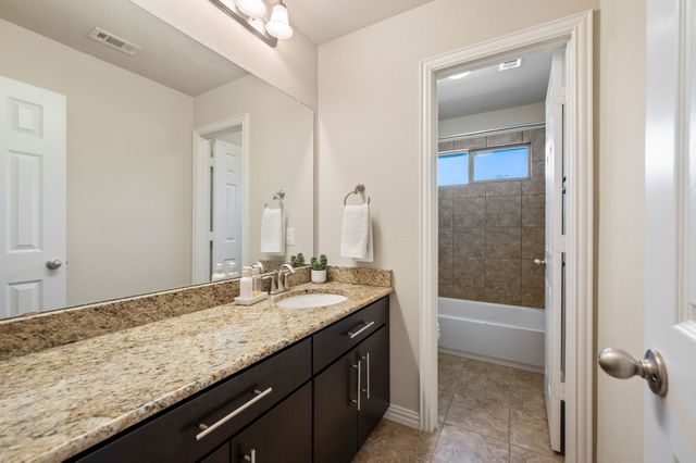 311 Blythe Bridge Drive, Roanoke, TX 76262