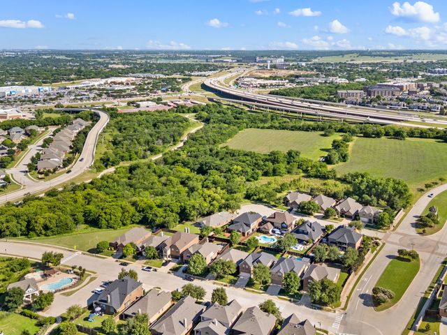 311 Blythe Bridge Drive, Roanoke, TX 76262
