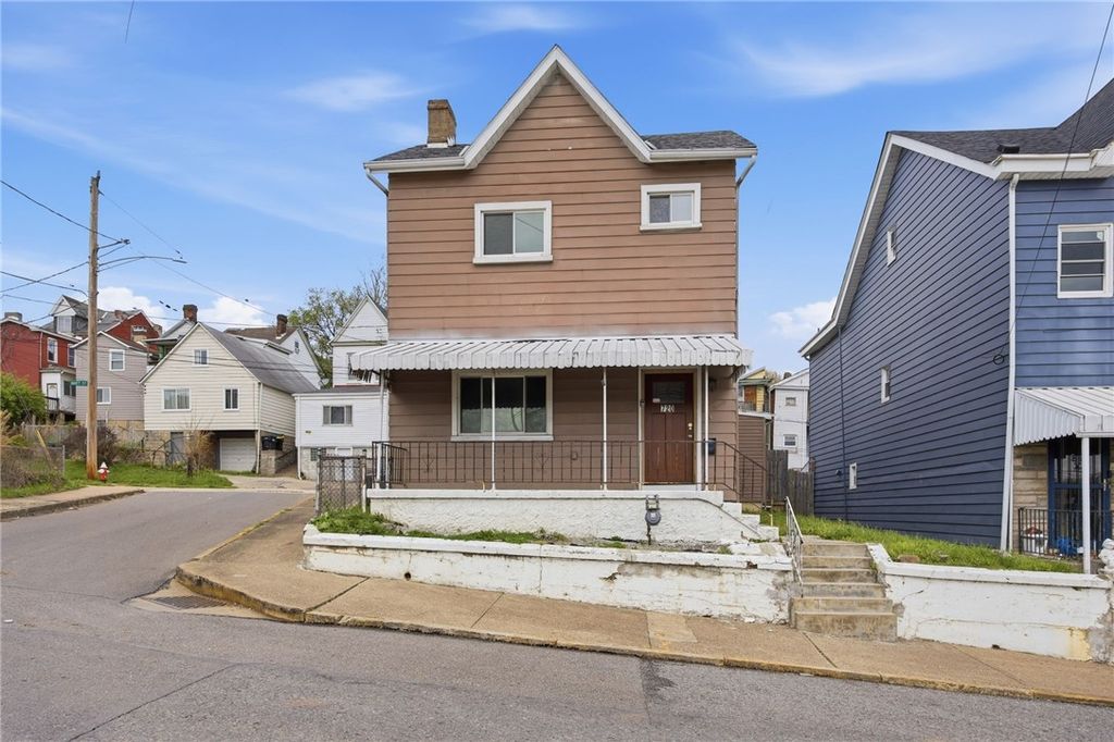 720 Mary St, Mckees Rocks, PA 15136