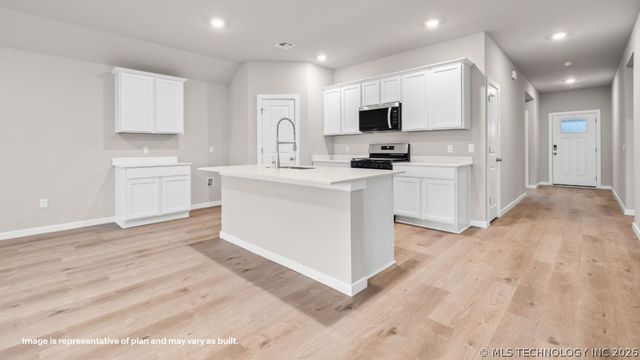 13514 S 100th East Avenue, Bixby, OK 74008