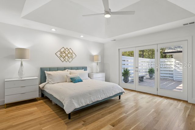 13 McIntosh Rd, Hilton Head Island, SC 29926