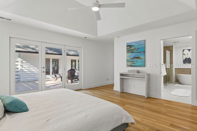 13 McIntosh Rd, Hilton Head Island, SC 29926