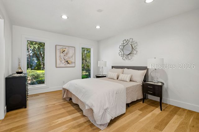 13 McIntosh Rd, Hilton Head Island, SC 29926