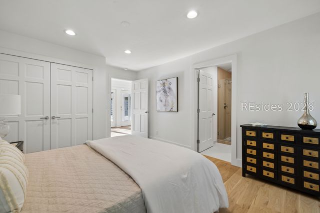 13 McIntosh Rd, Hilton Head Island, SC 29926