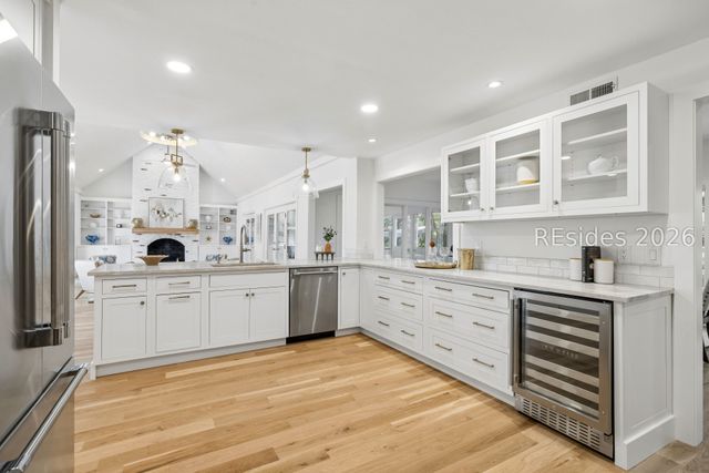 13 McIntosh Rd, Hilton Head Island, SC 29926