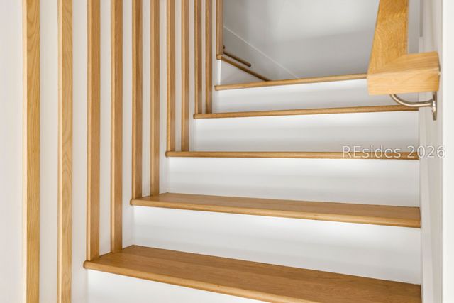 13 McIntosh Rd, Hilton Head Island, SC 29926