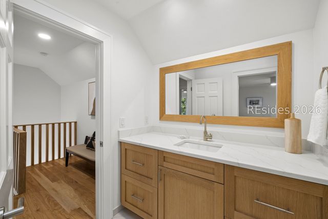 13 McIntosh Rd, Hilton Head Island, SC 29926