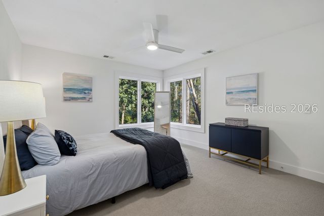 13 McIntosh Rd, Hilton Head Island, SC 29926