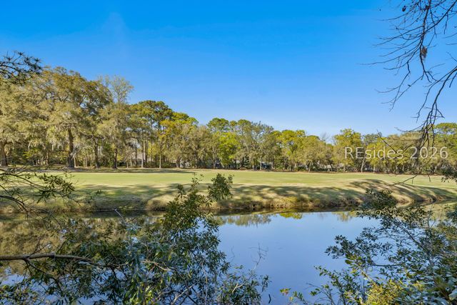 13 McIntosh Rd, Hilton Head Island, SC 29926