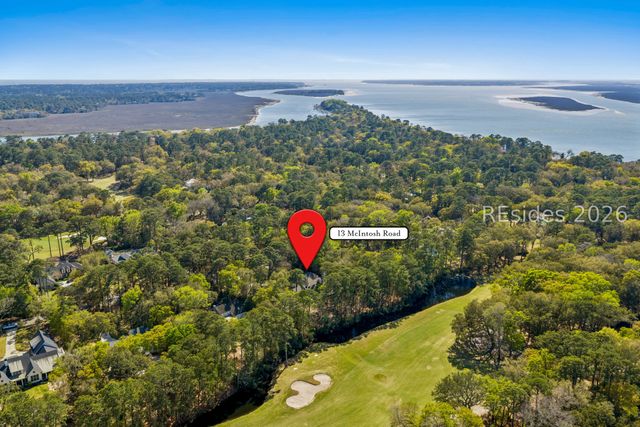 13 McIntosh Rd, Hilton Head Island, SC 29926