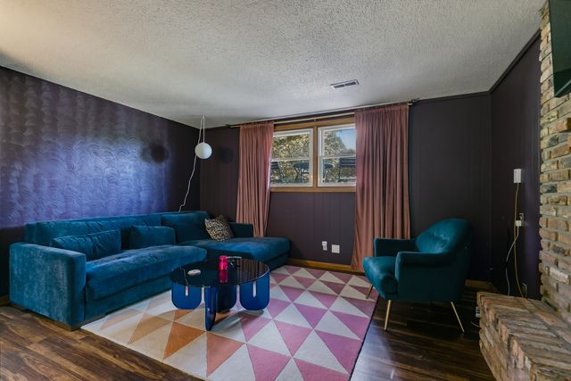 6319 Dodds Drive, Bettendorf, IA 52722