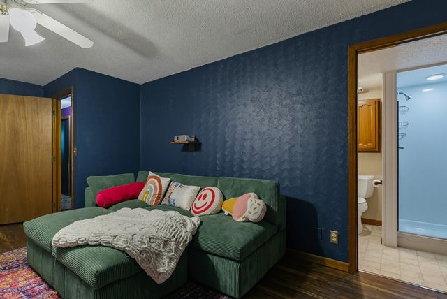 6319 Dodds Drive, Bettendorf, IA 52722