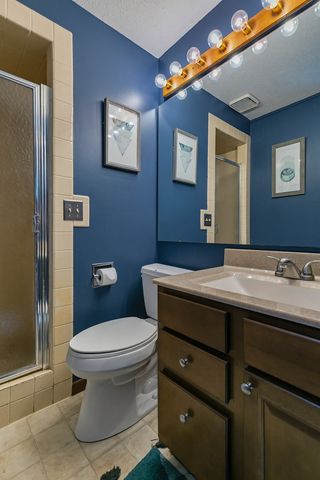 6319 Dodds Drive, Bettendorf, IA 52722