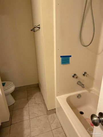 5842 Princeton Dr, Pensacola, FL 32526