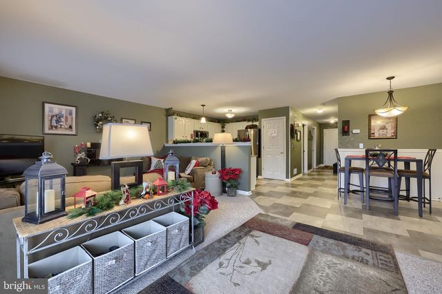 4036 GREEN PARK DR, Mount Joy, PA 17552