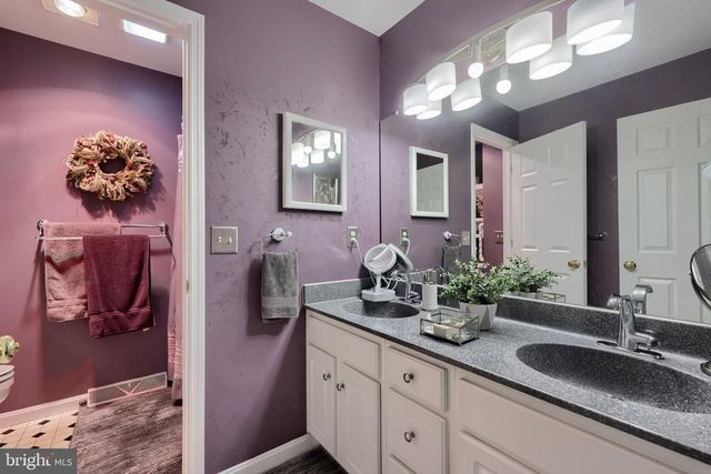 4036 GREEN PARK DR, Mount Joy, PA 17552