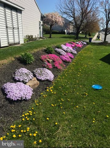 4036 GREEN PARK DR, Mount Joy, PA 17552