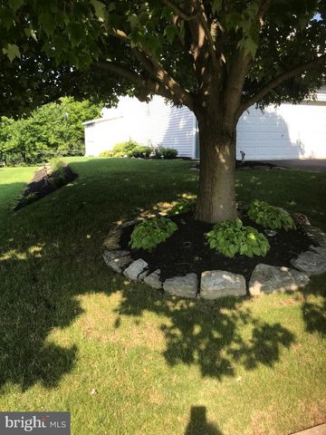 4036 GREEN PARK DR, Mount Joy, PA 17552