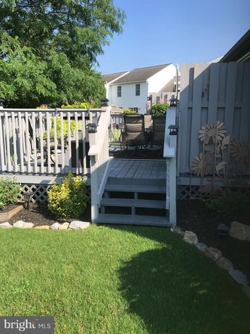 4036 GREEN PARK DR, Mount Joy, PA 17552