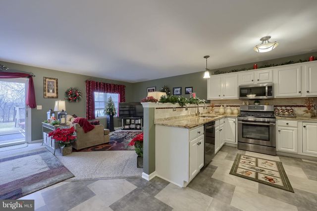 4036 GREEN PARK DR, Mount Joy, PA 17552